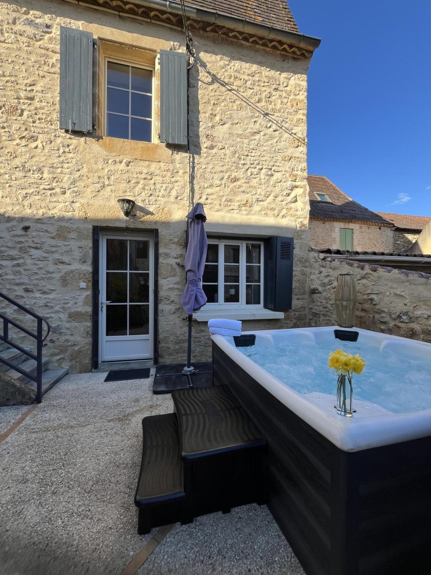 Hotel Le Trefle A Quatre Feuilles 3*